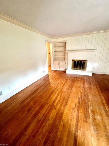 44 Rivercrest DR, Portsmouth, VA 23701