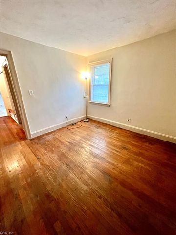 44 Rivercrest DR, Portsmouth, VA 23701