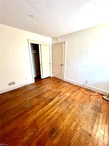 44 Rivercrest DR, Portsmouth, VA 23701