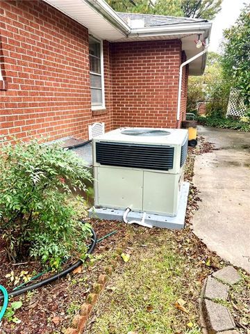 44 Rivercrest DR, Portsmouth, VA 23701