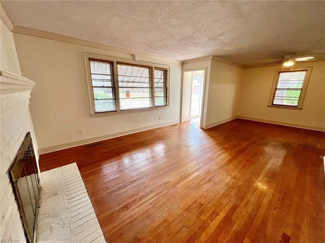 44 Rivercrest DR, Portsmouth, VA 23701