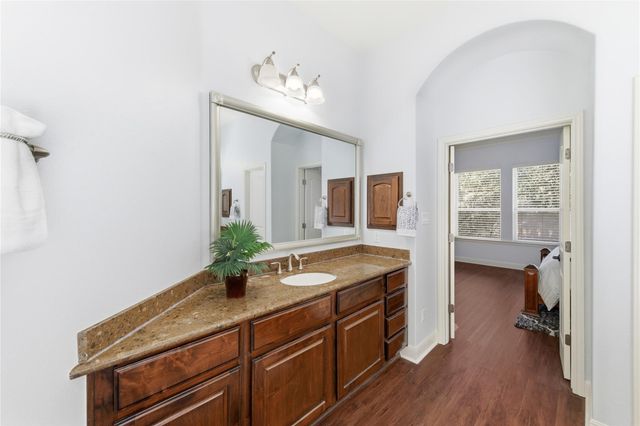 7220 Mitra DR, Austin, TX 78739