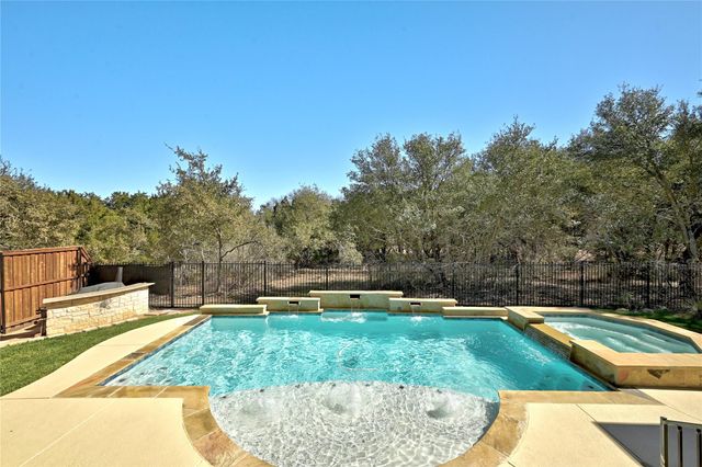 7220 Mitra DR, Austin, TX 78739