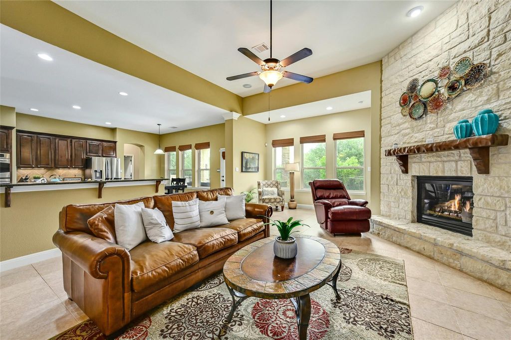 7220 Mitra DR, Austin, TX 78739