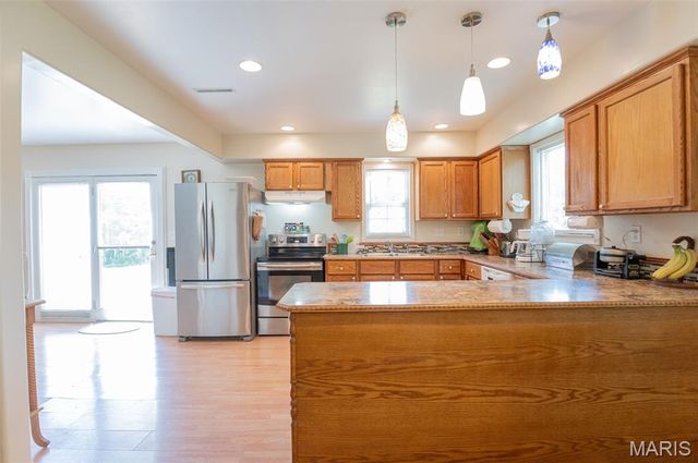 54 County Road 3160, Salem, MO 65560