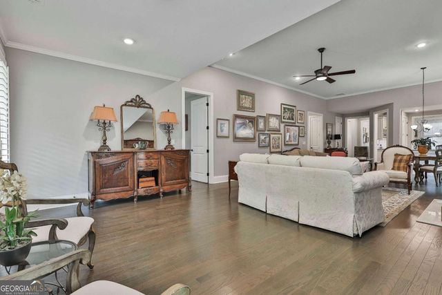 527 Hazelnut Drive, Peachtree City, GA 30269