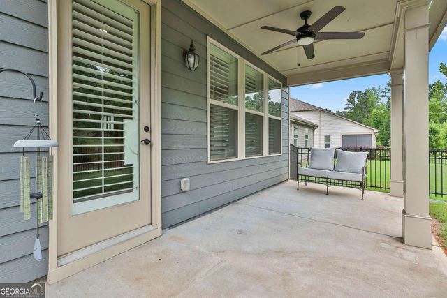 527 Hazelnut Drive, Peachtree City, GA 30269