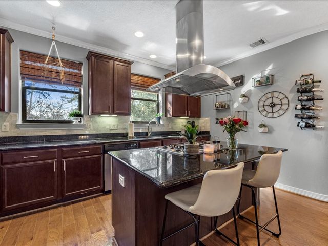 905 Garden Oaks Terrace, Houston, TX 77018