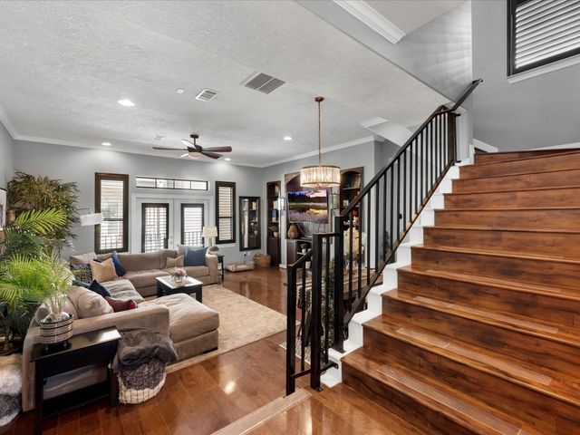 905 Garden Oaks Terrace, Houston, TX 77018
