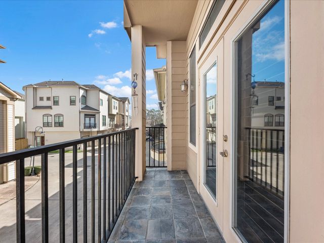 905 Garden Oaks Terrace, Houston, TX 77018