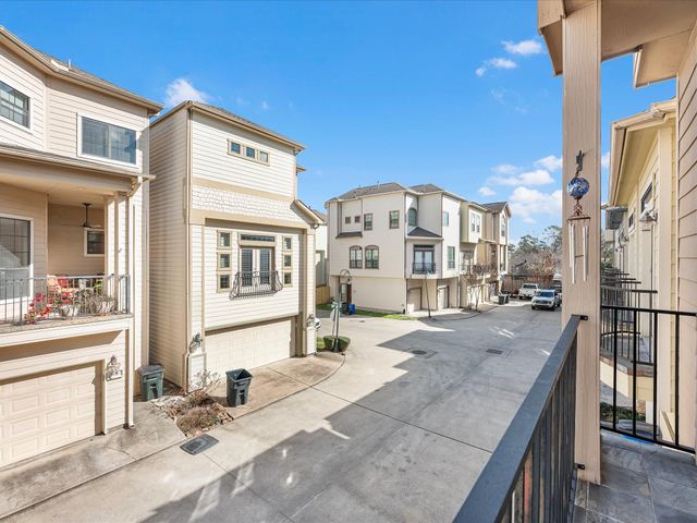 905 Garden Oaks Terrace, Houston, TX 77018
