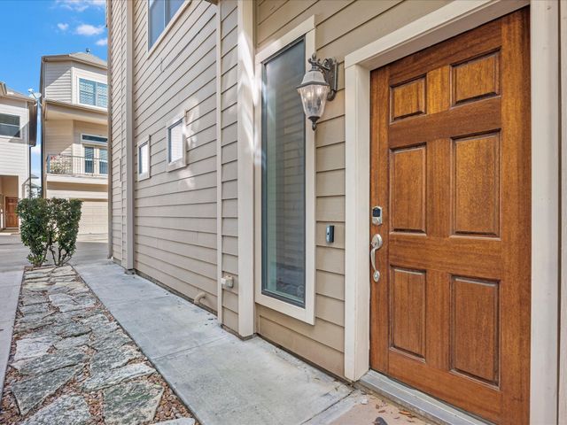 905 Garden Oaks Terrace, Houston, TX 77018