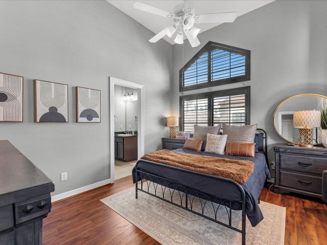 905 Garden Oaks Terrace, Houston, TX 77018