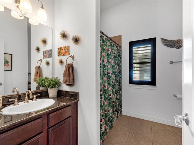 905 Garden Oaks Terrace, Houston, TX 77018