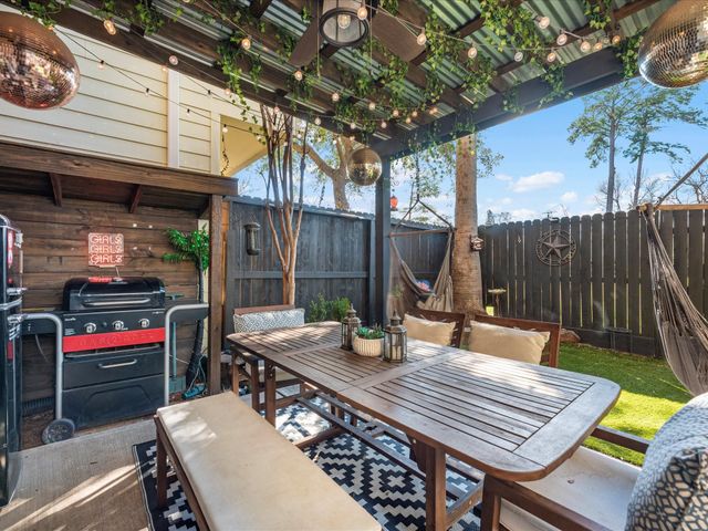 905 Garden Oaks Terrace, Houston, TX 77018