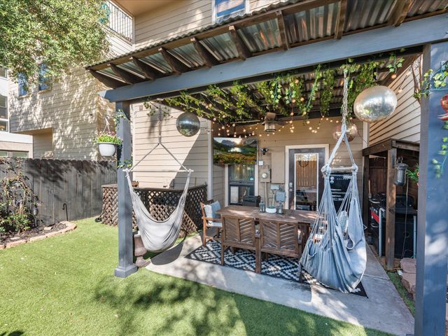 905 Garden Oaks Terrace, Houston, TX 77018