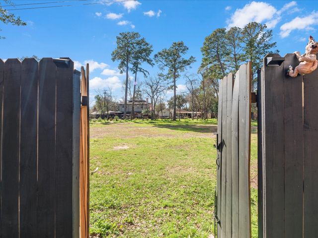 905 Garden Oaks Terrace, Houston, TX 77018
