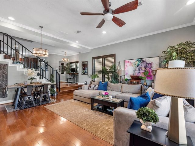 905 Garden Oaks Terrace, Houston, TX 77018