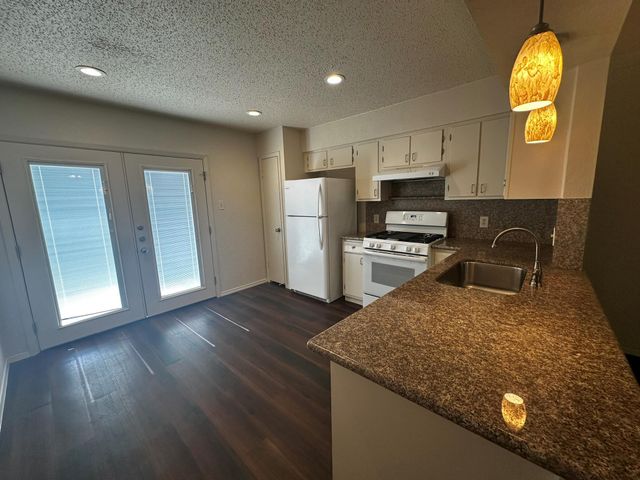 5403 West Gate BLVD B, Austin, TX 78745