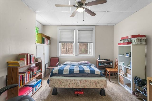 425 Braddock Rd, Forest Hills Boro, PA 15221