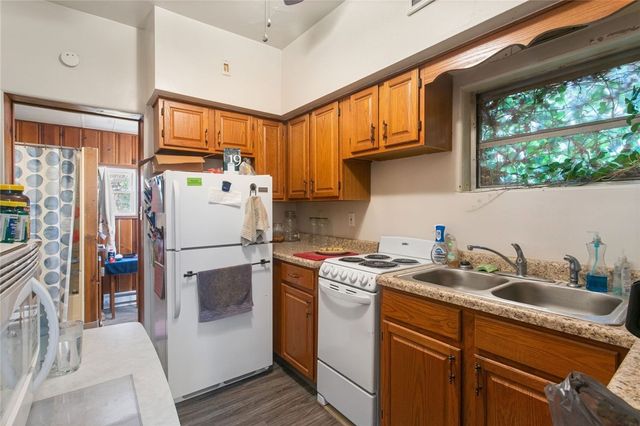 425 Braddock Rd, Forest Hills Boro, PA 15221