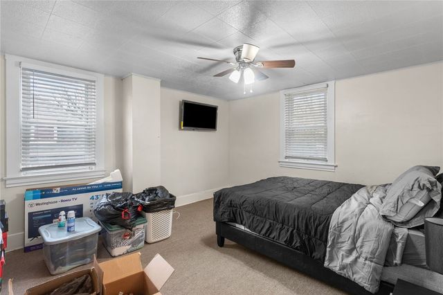 425 Braddock Rd, Forest Hills Boro, PA 15221