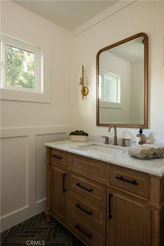 394 Ca-173, Lake Arrowhead, CA 92352