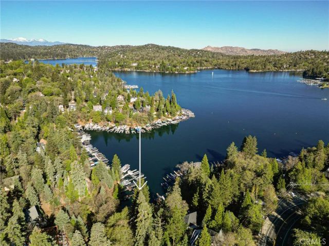 394 Ca-173, Lake Arrowhead, CA 92352