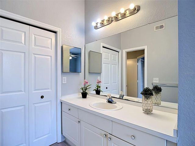 18107 PEREGRINES PERCH PLACE 6304, Lutz, FL 33558
