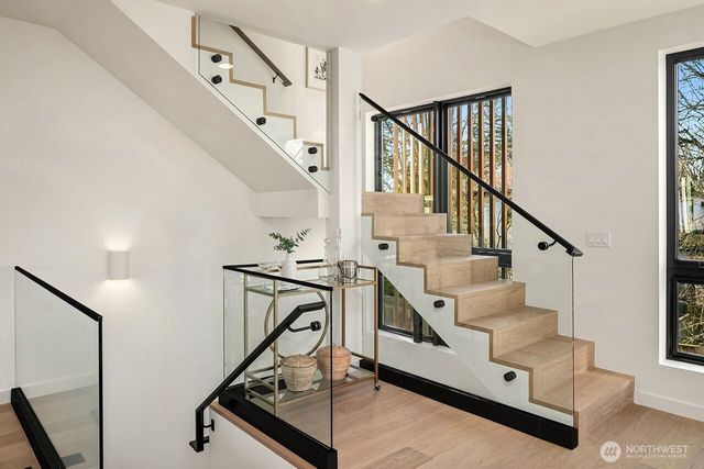 413 99th Avenue NE, Bellevue, WA 98004