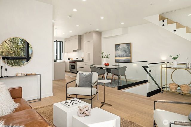 413 99th Avenue NE, Bellevue, WA 98004