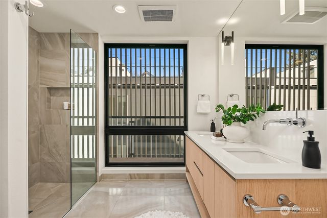 413 99th Avenue NE, Bellevue, WA 98004