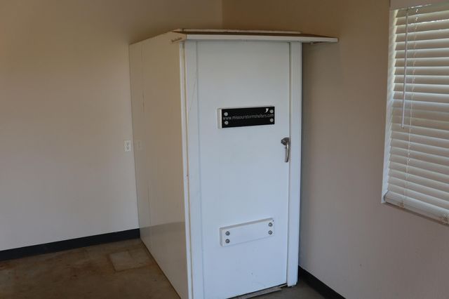 11919 Farm Road 2010, Monett, MO 65708