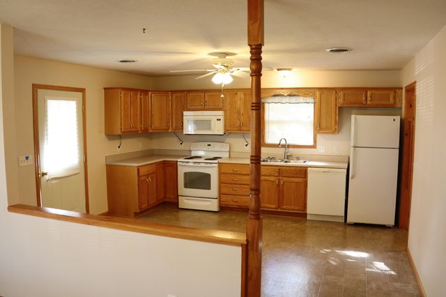 11919 Farm Road 2010, Monett, MO 65708