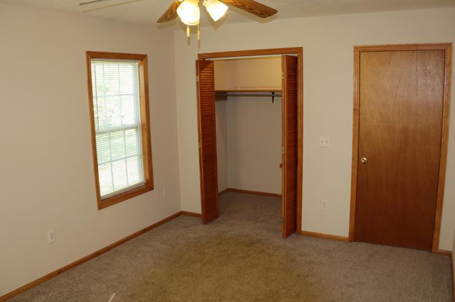 11919 Farm Road 2010, Monett, MO 65708