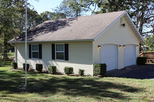 11919 Farm Road 2010, Monett, MO 65708