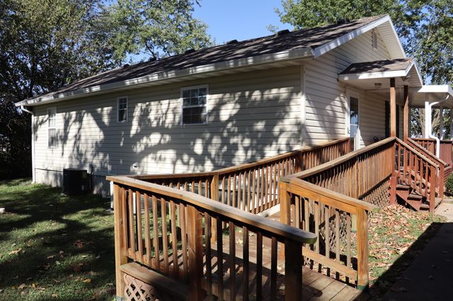 11919 Farm Road 2010, Monett, MO 65708