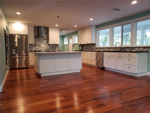 851 E MINNESOTA AVENUE, Deland, FL 32724