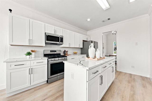 3936 Gillespie Drive, Carrollton, TX 75010