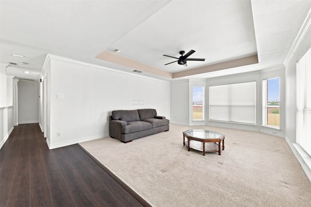 3936 Gillespie Drive, Carrollton, TX 75010