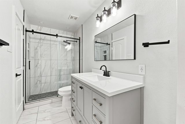 3936 Gillespie Drive, Carrollton, TX 75010