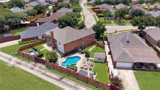 3936 Gillespie Drive, Carrollton, TX 75010
