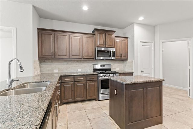 1117 Scotney Lane, Saginaw, TX 76131
