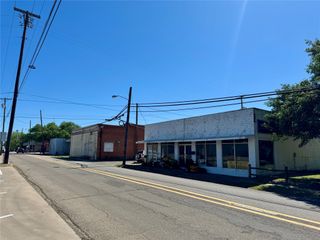 1105,1107 Park St Street, Commerce, TX 75428