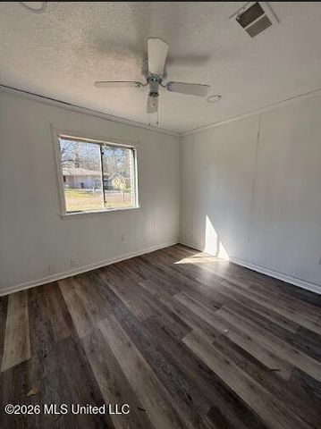 208 W Lisa Drive, Pearl, MS 39208