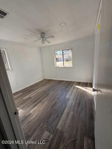208 W Lisa Drive, Pearl, MS 39208