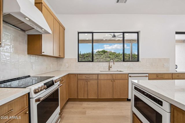 2246 E MANANA Road, New River, AZ 85087