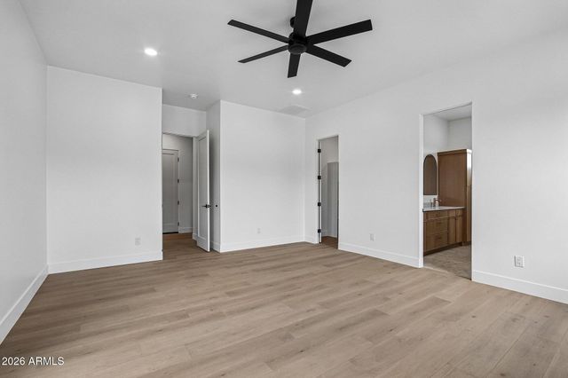 2246 E MANANA Road, New River, AZ 85087