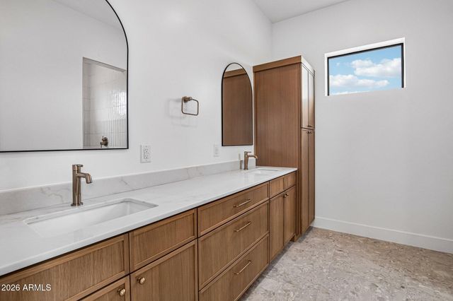 2246 E MANANA Road, New River, AZ 85087