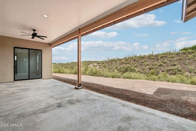 2246 E MANANA Road, New River, AZ 85087